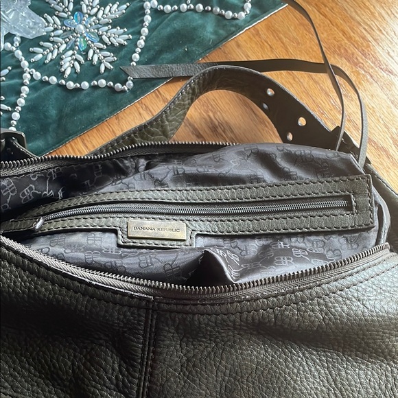 Banana Republic Army Green Hobo Bag with Soft Pebbled Leather and Slouchy Design - Picture 8 of 10